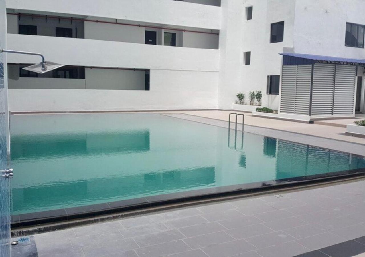 Riverview 8Pax 2Br In Kbtown Netflix, Wi-Fi B-3A-5 Kota Bharu Exterior photo